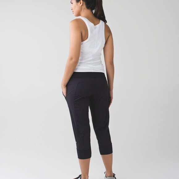 Lululemon In Flux Crop Pants Black Size 6 - Picture 2 of 9